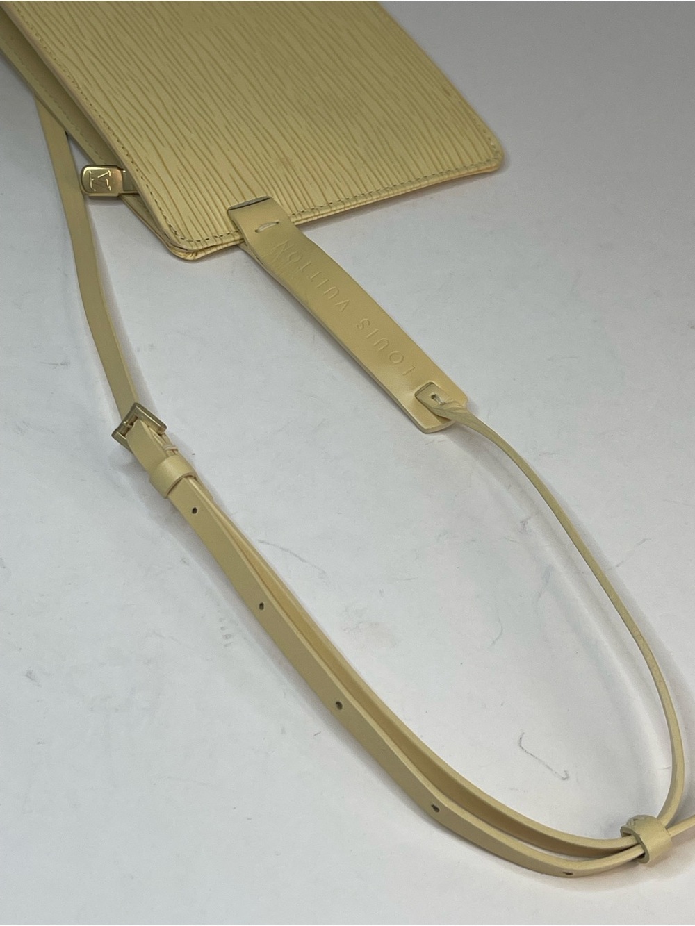 Louis Vuitton anilla Rochelle Belt Bag - Picture 12 of 13
